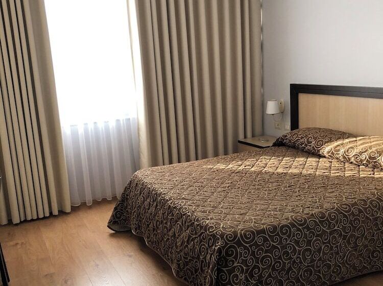 Riverside Rooms At Hotel Fieri