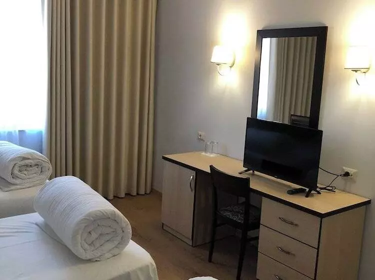 Riverside Rooms At Hotel Fieri