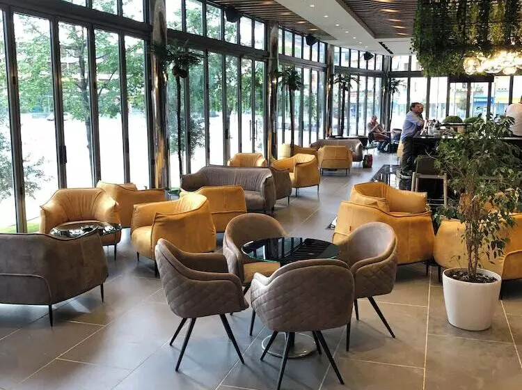 Riverside Rooms At Hotel Fieri