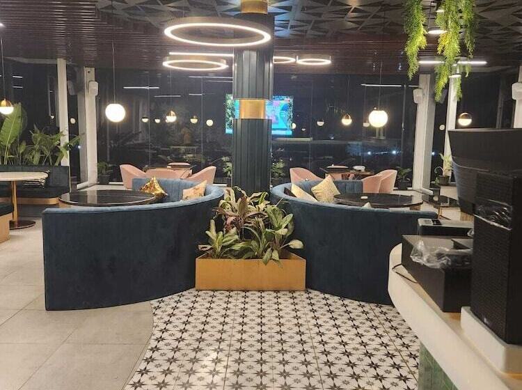 The Eden Inn  A Lake View Hotel, By The Saga Stays, Baga, Arpora