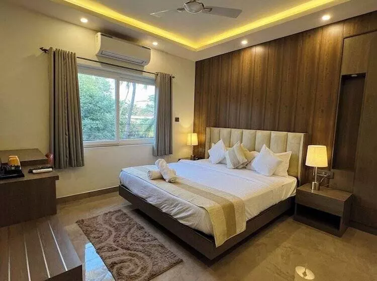 The Eden Inn  A Lake View Hotel, By The Saga Stays, Baga, Arpora