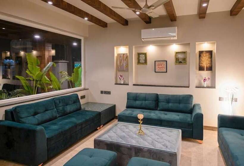 The Eden Inn  A Lake View Hotel, By The Saga Stays, Baga, Arpora