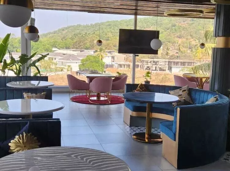 The Eden Inn  A Lake View Hotel, By The Saga Stays, Baga, Arpora