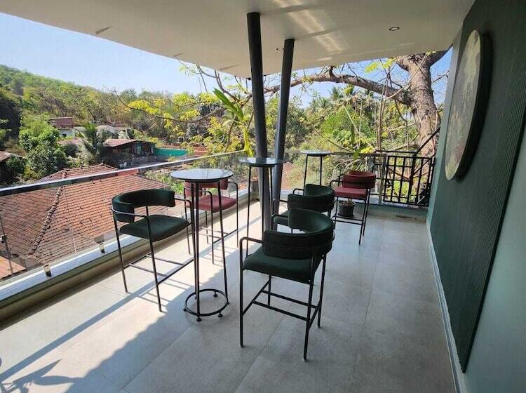 The Eden Inn  A Lake View Hotel, By The Saga Stays, Baga, Arpora