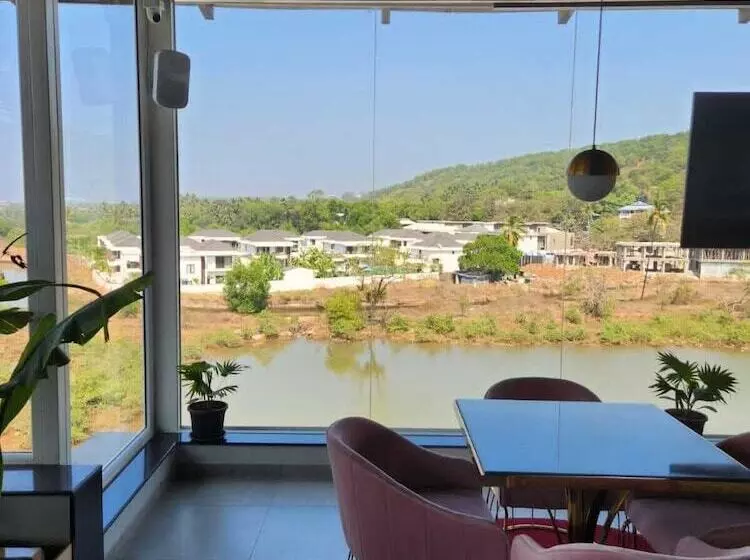 The Eden Inn  A Lake View Hotel, By The Saga Stays, Baga, Arpora