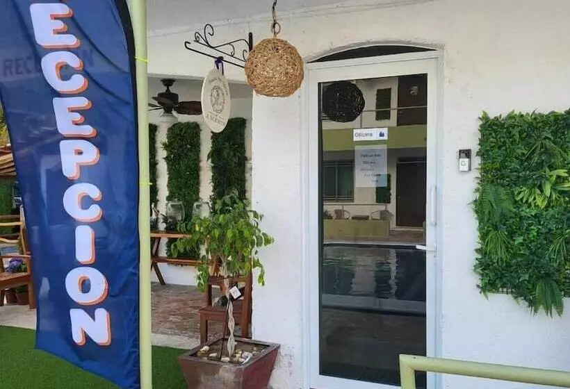 Hotelli Pelican Inn At Las Dunas Chelem