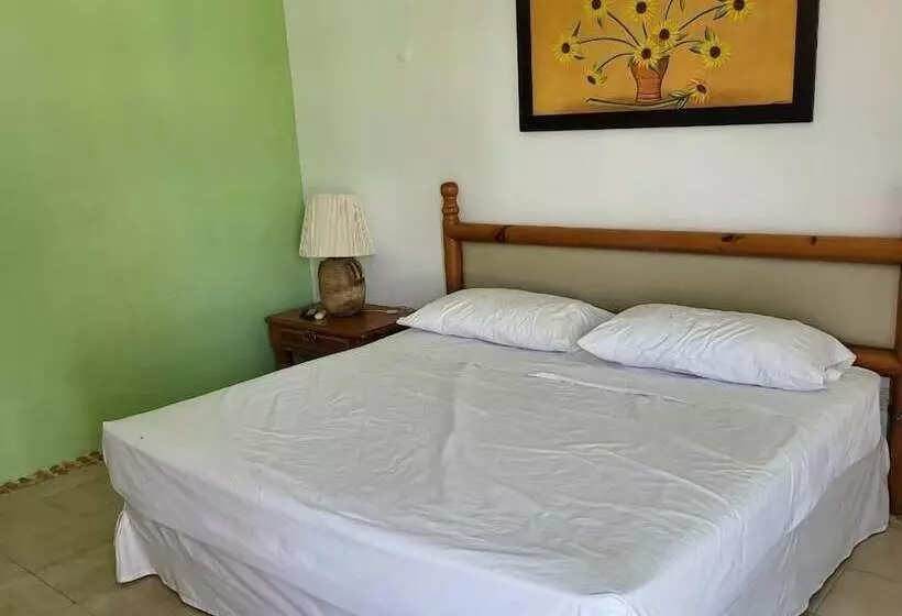 Hotelli Pelican Inn At Las Dunas Chelem