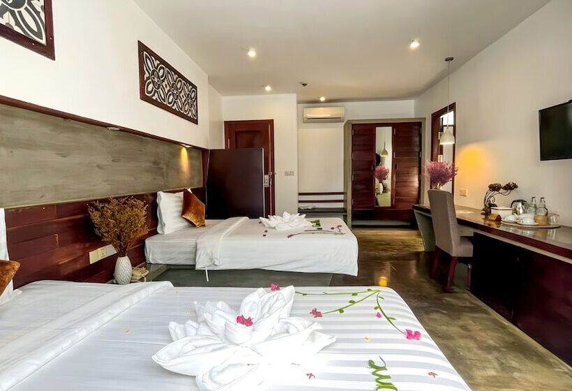 Hotel The Calm Oasis