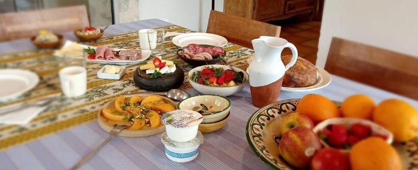 Bed and Breakfast La Fond De Mière