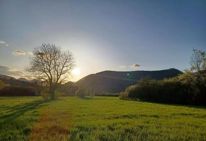 Aamiaismajoitus (B&B) La Fond De Mière