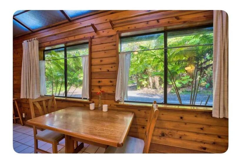 ユースホステル The Pacifica Inn