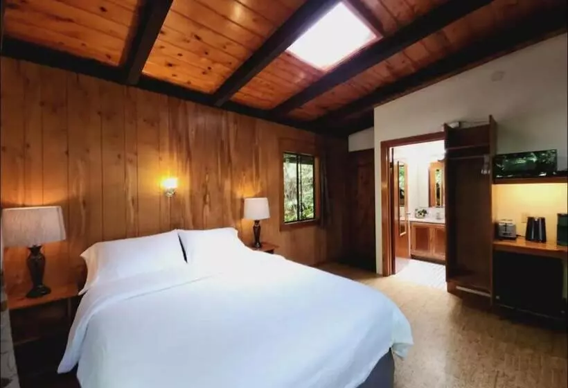 Retkeilymaja The Pacifica Inn