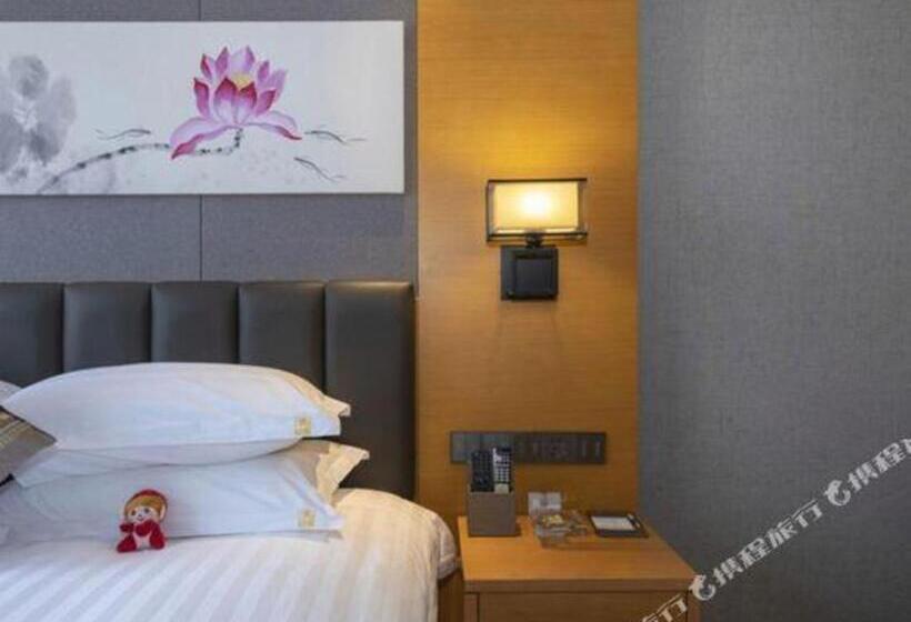 Borrman Hotel Jinan Yijia Exhibition Center Laotun Metro Station