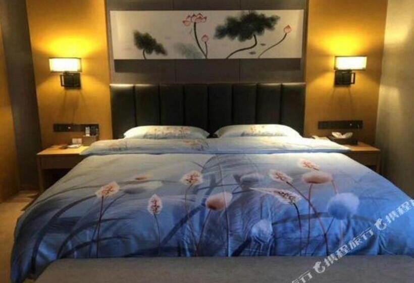 Borrman Hotel Jinan Yijia Exhibition Center Laotun Metro Station