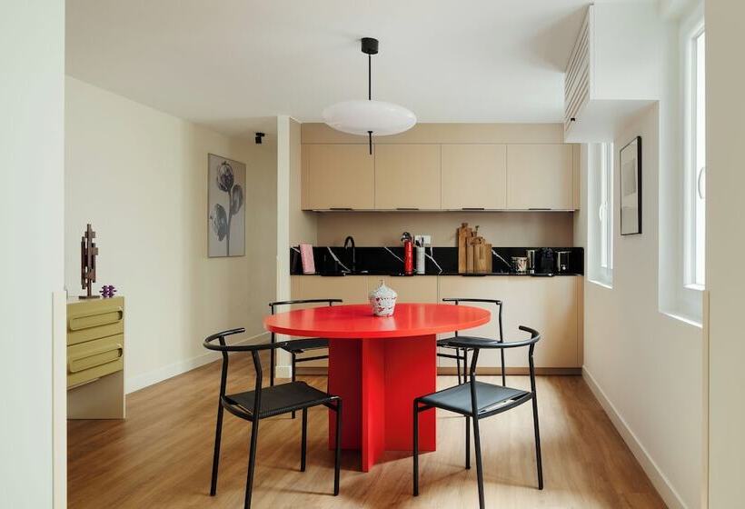 Edgar Suites Marais Temple