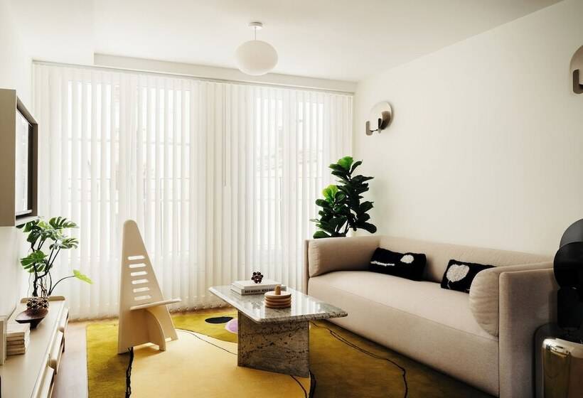 Edgar Suites Marais Temple