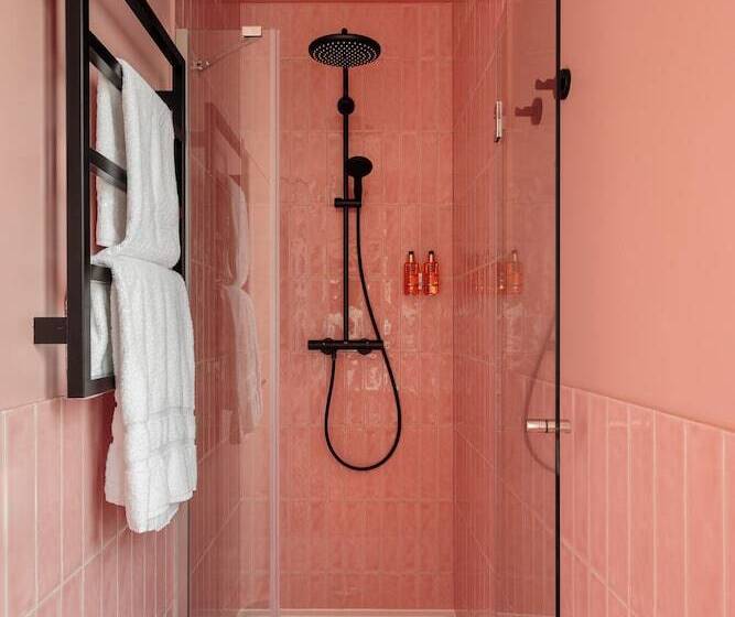 Edgar Suites Marais Temple