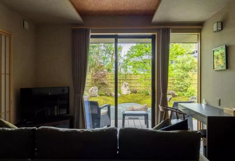 هتل 箱根仙石原の宿 よいな