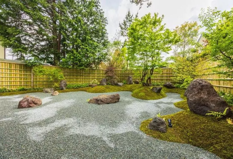 هتل 箱根仙石原の宿 よいな