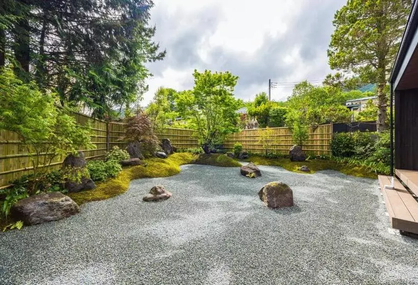 هتل 箱根仙石原の宿 よいな