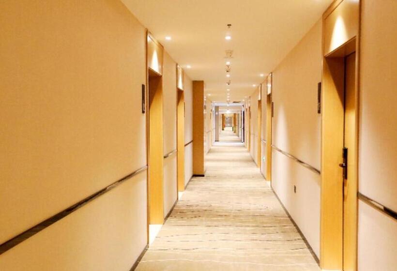 Отель City Comfort Inn Enshi Nver Town