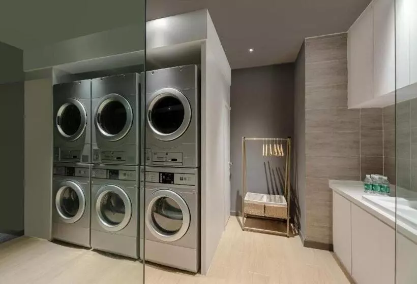 Atour Hotel Urumqi Municipal Government Nanhu People S Square