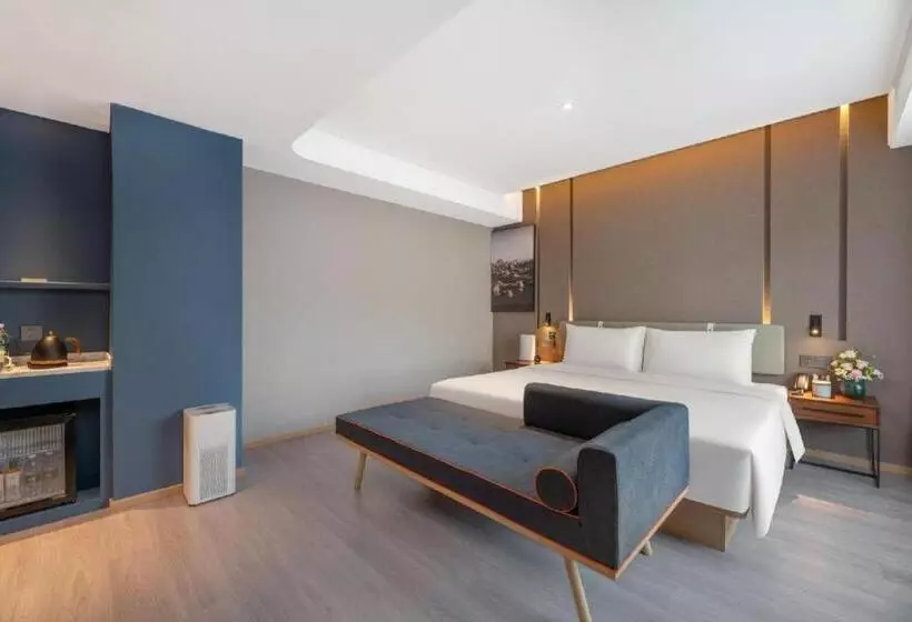 Atour Hotel Urumqi Municipal Government Nanhu People S Square