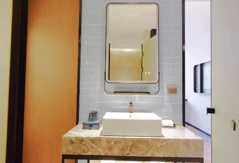 Echarm Hotel Qianjiang Crayfish Vocational College