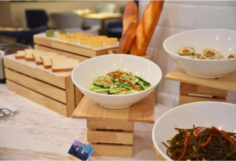 Echarm Hotel Qianjiang Crayfish Vocational College