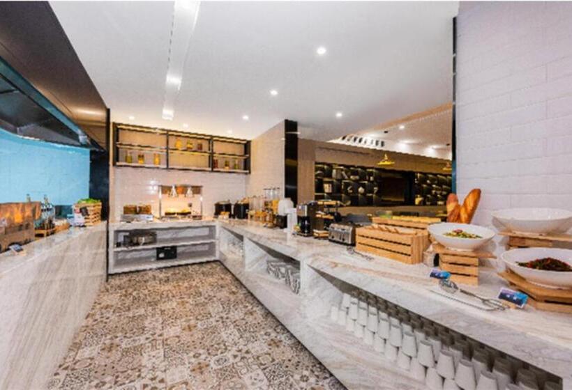 Echarm Hotel Qianjiang Crayfish Vocational College