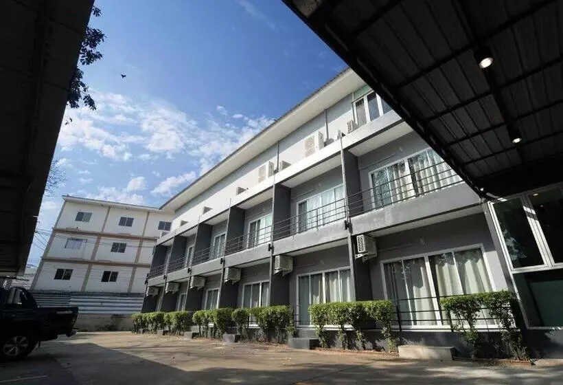 ホテル B2 Nakhon Sawan Boutique & Budget