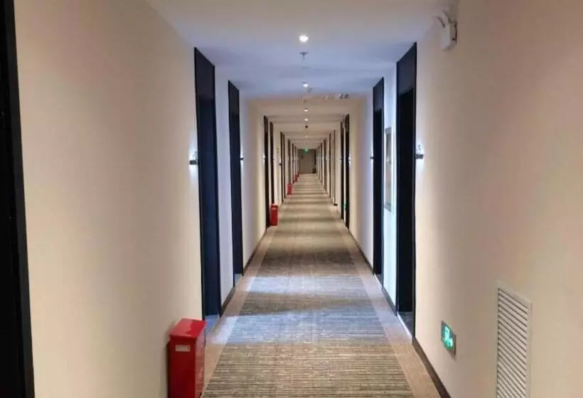 Hotelli Green Tree Inn Liaoning Shenfu New District