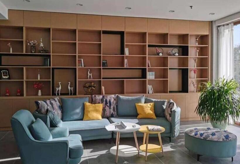 فندق Greentree Inn Express Liaoning Jinzhou Bijia Mountain