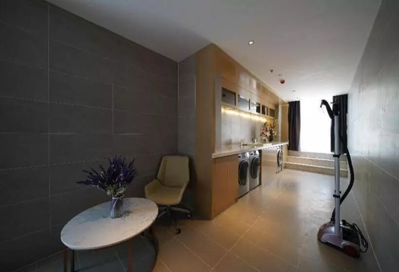 Lavande Hotel Anshan City Center