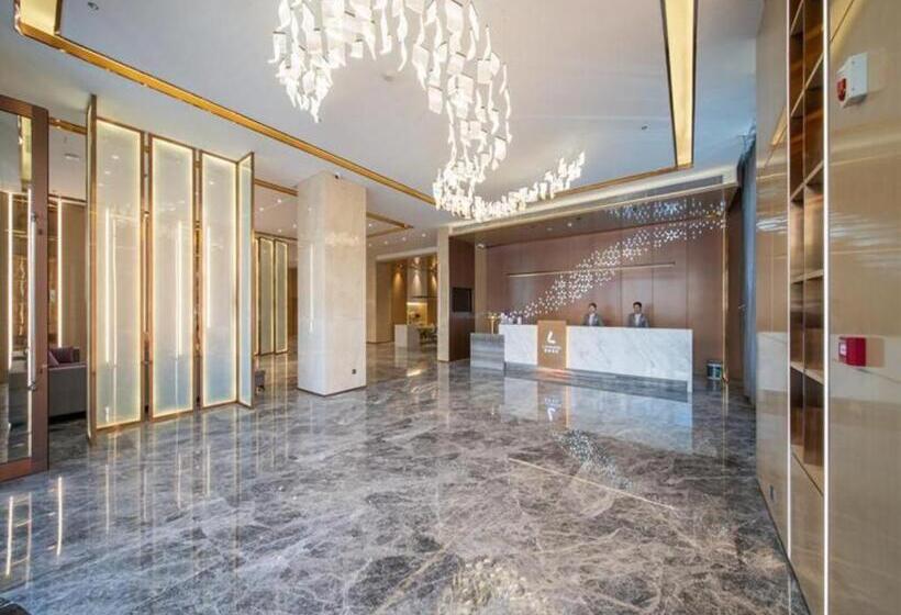 Lavande Hotel Anshan City Center