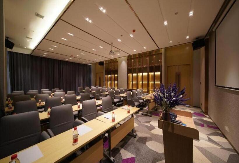 Lavande Hotel Anshan City Center