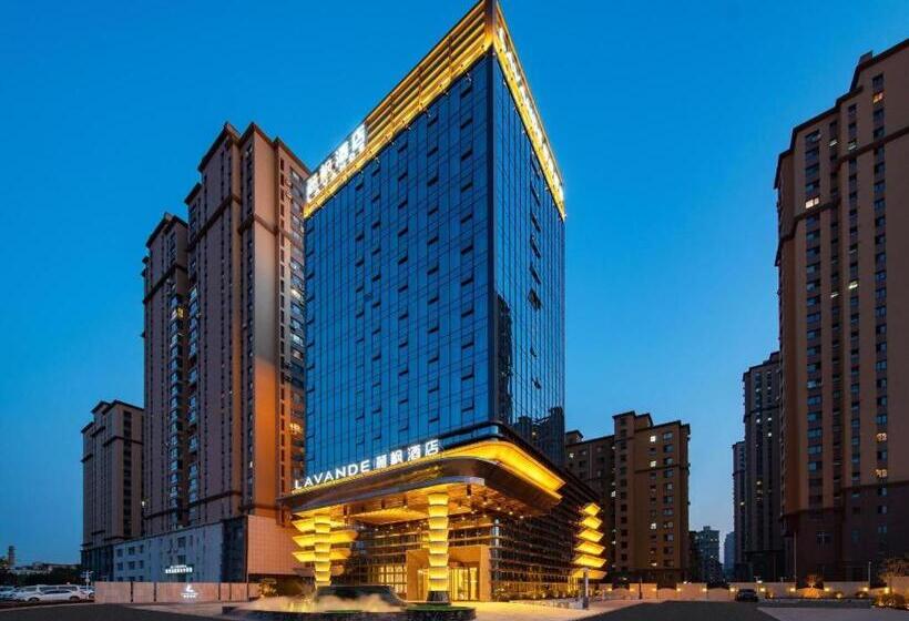 Lavande Hotel Anshan City Center