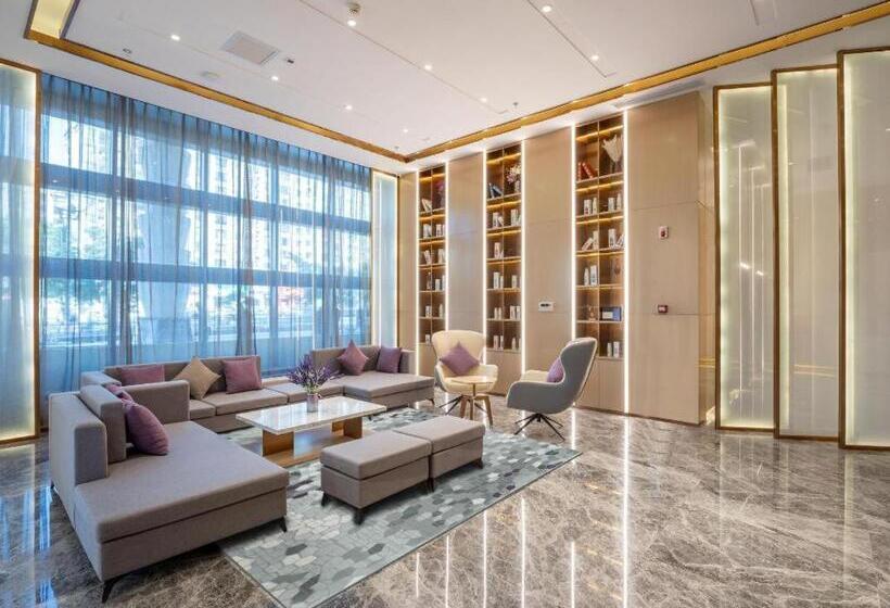 Lavande Hotel Anshan City Center