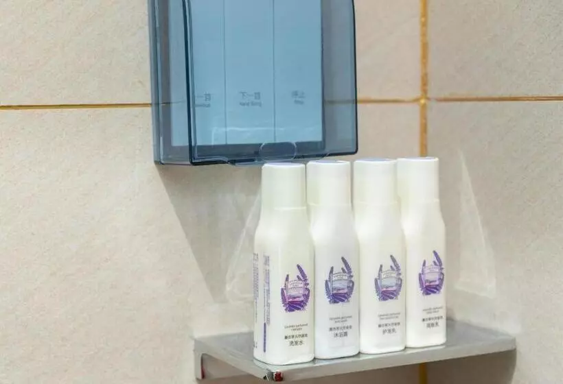 Lavande Hotel Dongguan Shijie Jiarong Shopping Plaza Liuhua Metro Station