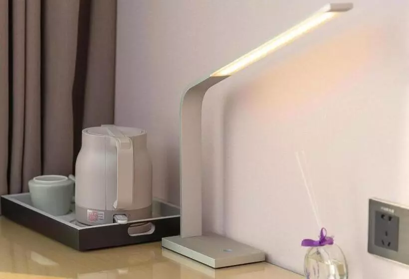 Lavande Hotel Dongguan Shijie Jiarong Shopping Plaza Liuhua Metro Station