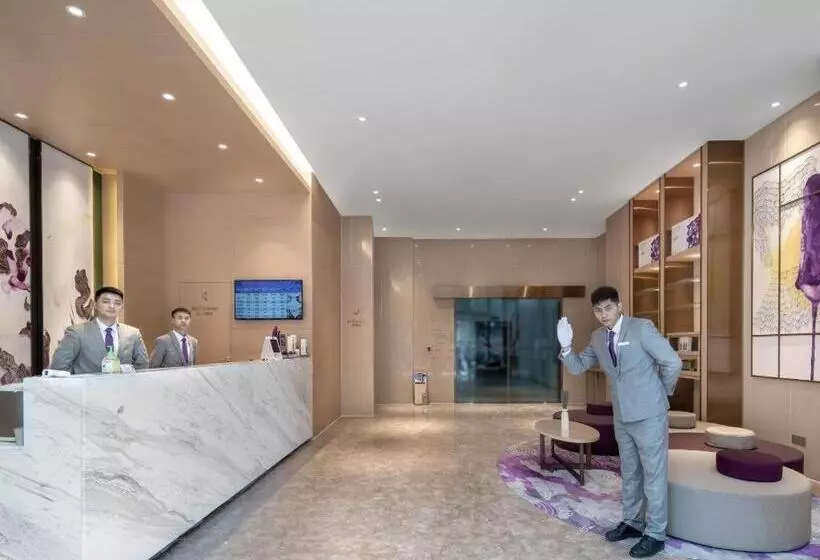 Lavande Hotel Duyun Dashizi Wenfeng Park