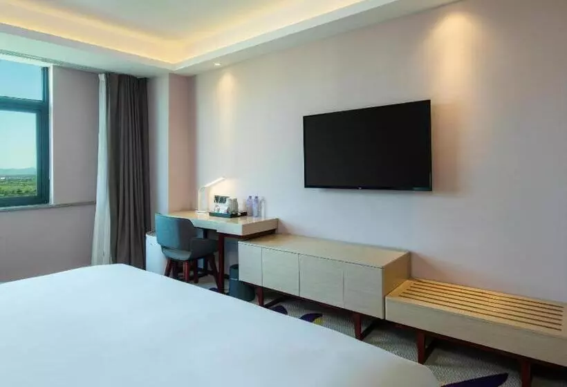 Lavande Hotel Shanwei Haifeng Fenghuang New City Tianhong Plaza