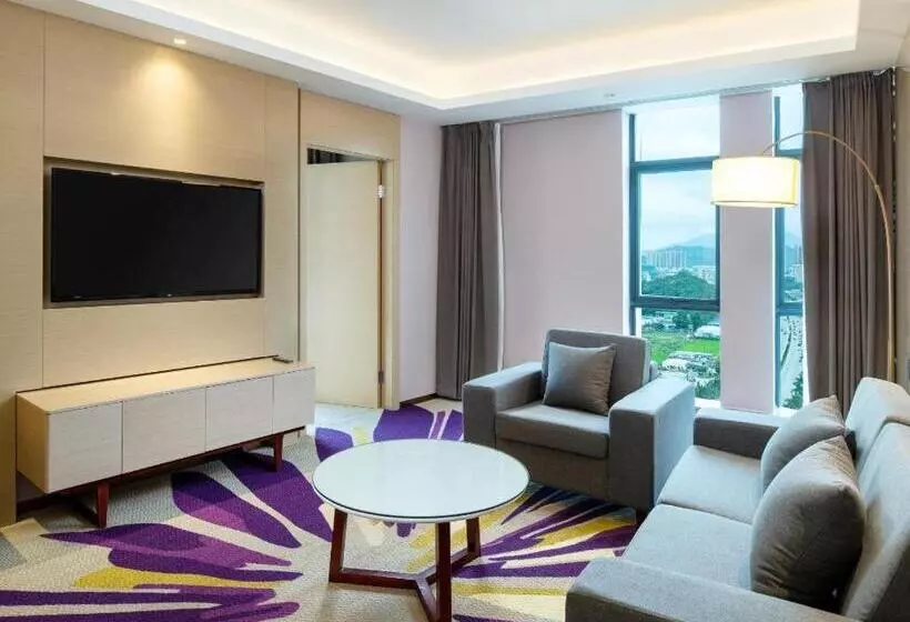 Lavande Hotel Shanwei Haifeng Fenghuang New City Tianhong Plaza
