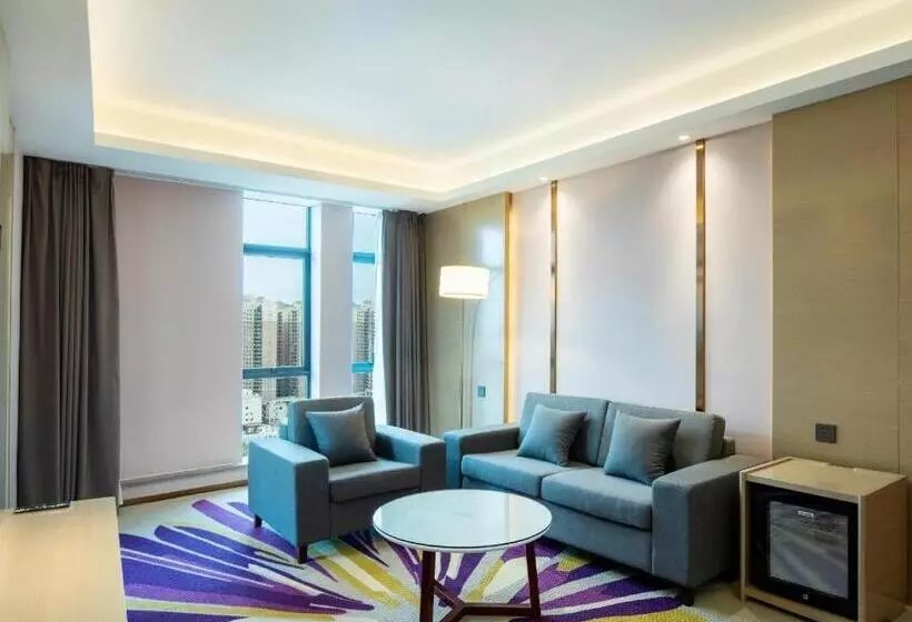 Lavande Hotel Shanwei Haifeng Fenghuang New City Tianhong Plaza