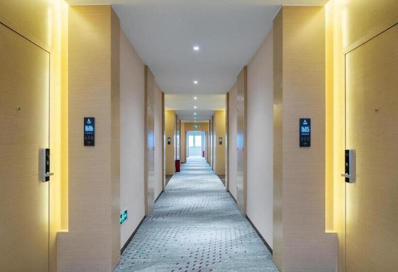 Lavande Hotel Shanwei Haifeng Fenghuang New City Tianhong Plaza