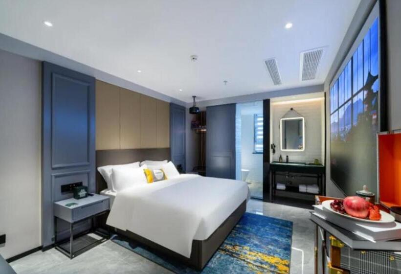 Premier City Comfort Hotel Suizhou Wuyue Plaza