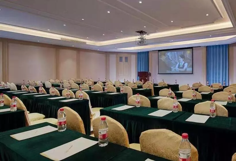 Vienna Hotel Bishan Central Street