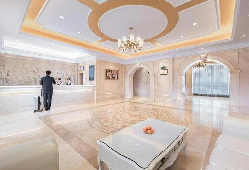 Vienna Hotel Guangxi Zhongshan Central Plaza West High Speed Railway Station