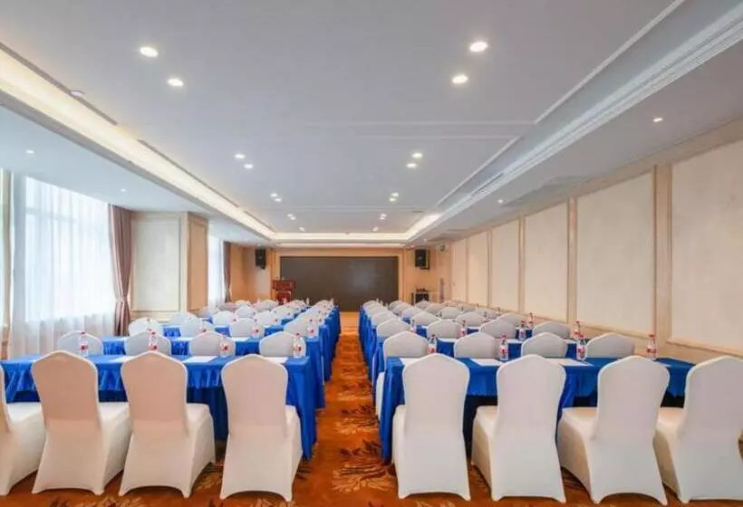 Vienna Hotel Yunnan Qujin High Speed Railway Station Wuguan 1st Middle School