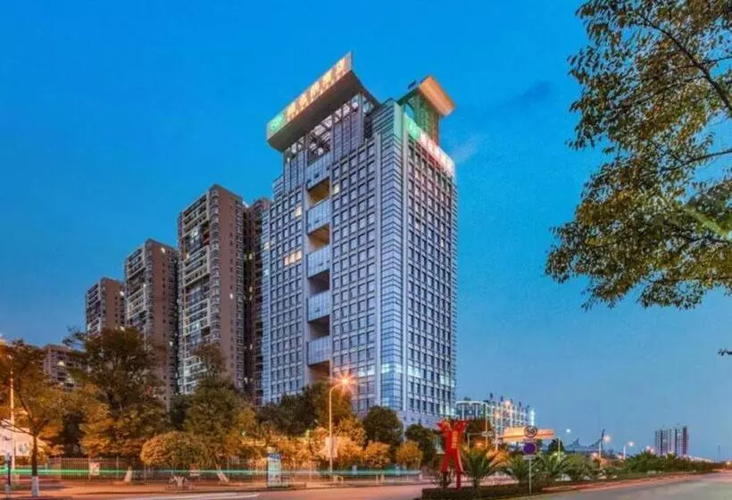 Vienna Hotel Yunnan Qujin High Speed Railway Station Wuguan 1st Middle School